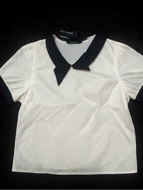 🍓Ladies White blouse, Black Trim Collar 100% Cotton XL🍓